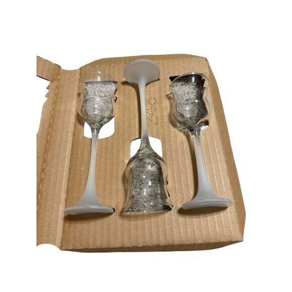 PartyLite - Iced Crystal Trio Set Frosted Stem Votive Tealight Holder P9248 -NIB - Picture 4 of 4